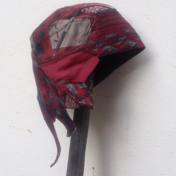 Asymmetric cloche hat: vintage red men\'s neck ties
